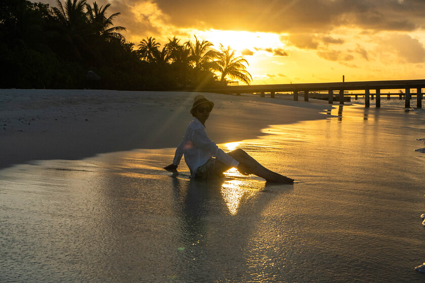 DSC07007 
 Influencer The Joey Journal in Meedhupparu in the Maldives 
 Keywords: influencer, influencer photography, influencer lifestyle, travel, luxurylifestyle, Meedhupparu, Maldives, photo, photos, photography, sun, sea, sand, beach, beaches, holiday, exotic, relaxing, fashion